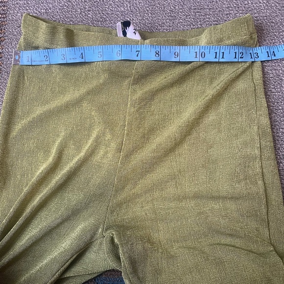 Princess Polly green high waisted flare pants size 6 | NWOT - Picture 6 of 9